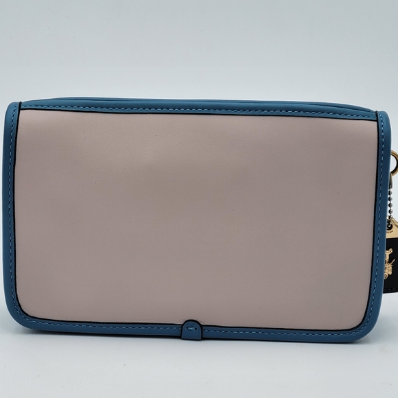 ❤️NEVER USED!!❤️ Coach 1941 Britt Wristlet in Colorblock - Picture 3 of 11